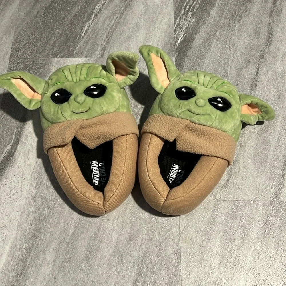 Kids Unisex Baby Yoda The Child Slippers size 13-1 tan & green pajamas star wars